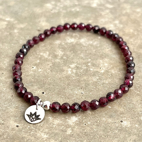 Granat Armband aus facettierten weinroten Steinen