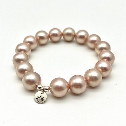 Armband aus Muschelkern-Perlen in Puderrosa