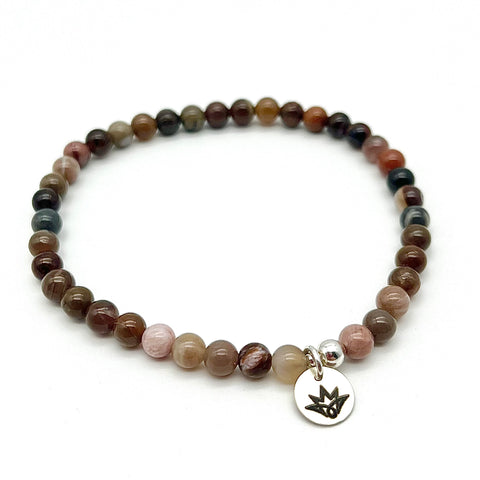 Armband aus versteinertem Holz