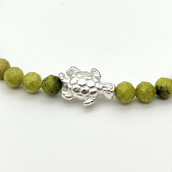Armband-Set aus Serpentin und Peridot