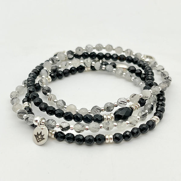 Edelsteinarmbänder aus Turmalin-Quarz und Onyx