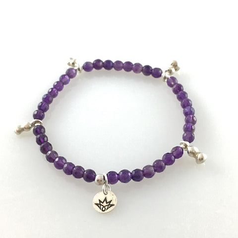 Edelsteinarmband aus Amethyst im Boho-Style
