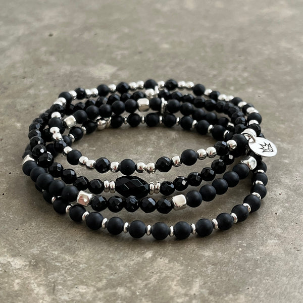Armband-Set aus Onyx und 925 Silber-Details