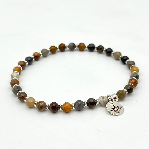 Armband aus versteinertem Holz