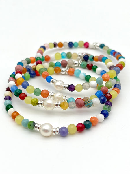 Buntes Edelsteinarmband mit Süßwasser-Zuchtperle „Colette“
