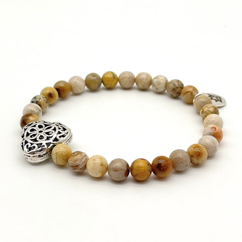 Armband aus versteinerter Koralle