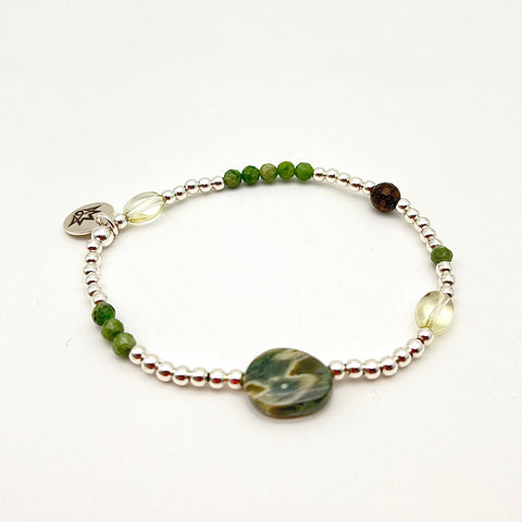 Edelsteinarmband im Bohostyle