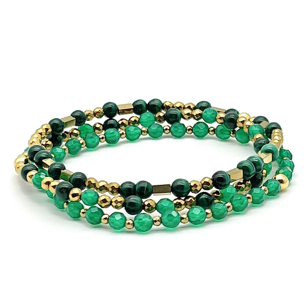 Armband-Set aus Malachit und goldenen Details