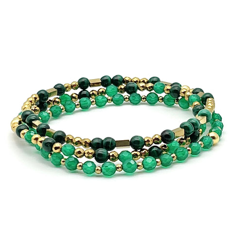 Armband-Set aus Malachit und goldenen Details